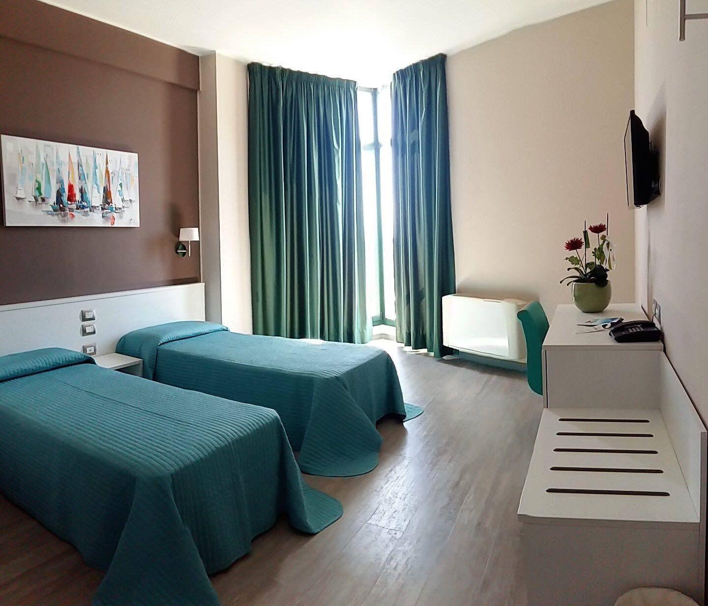 คลับ เอสเซ เมดิแตร์ราเนโอ Hotel มอนเตซิลวาโน ภายนอก รูปภาพ